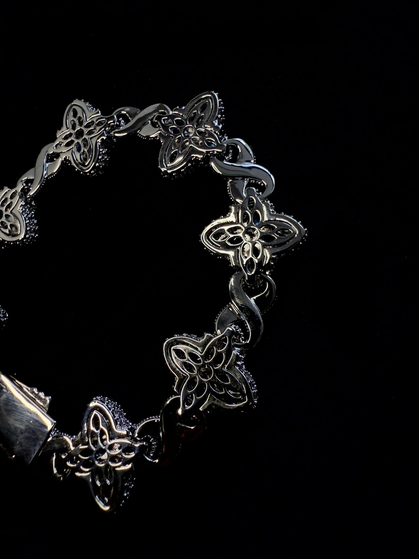 *Pre Order*Savanté White Iced Flower Bracelet