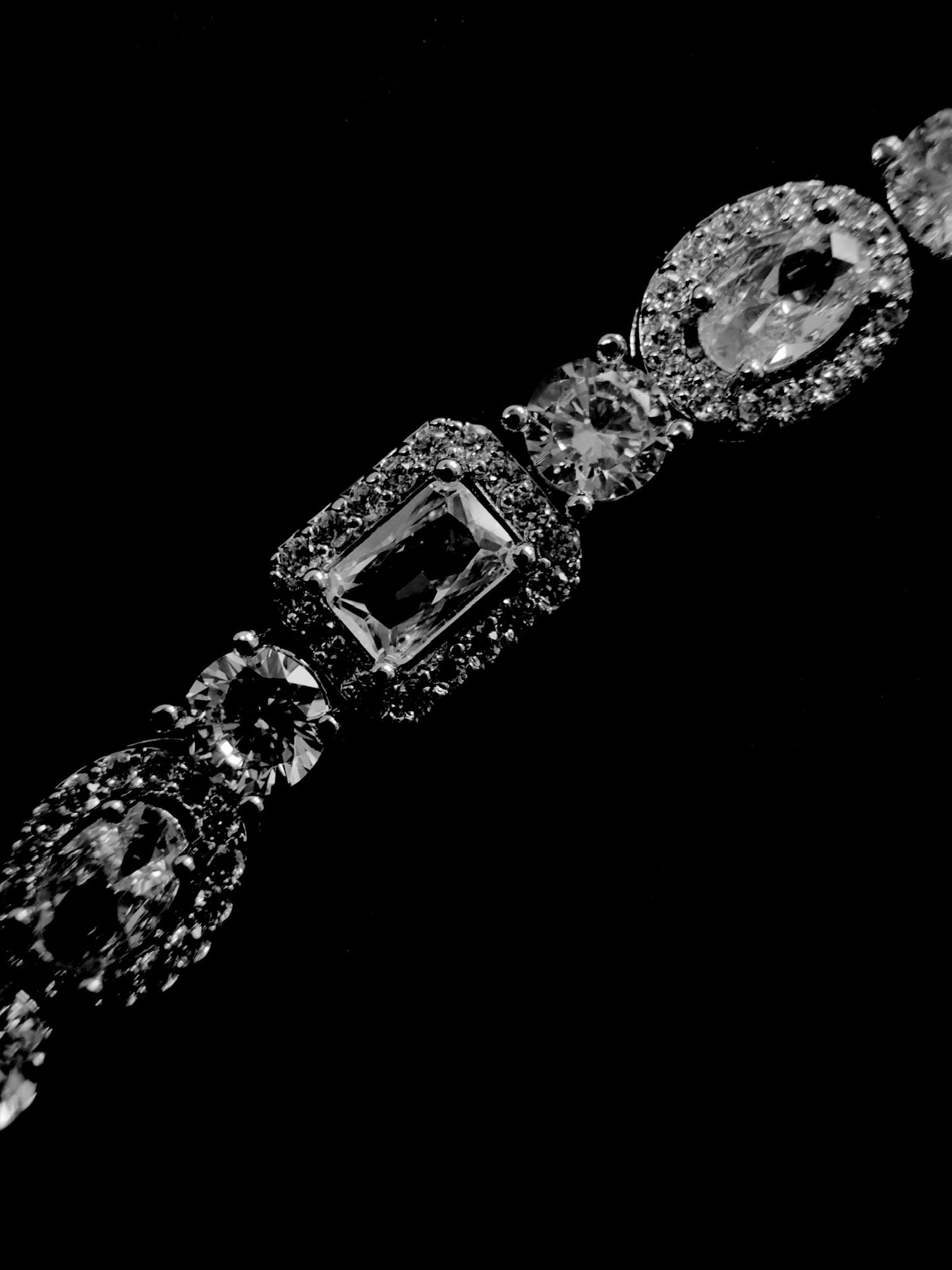 Savanté Oval Eye Bracelet