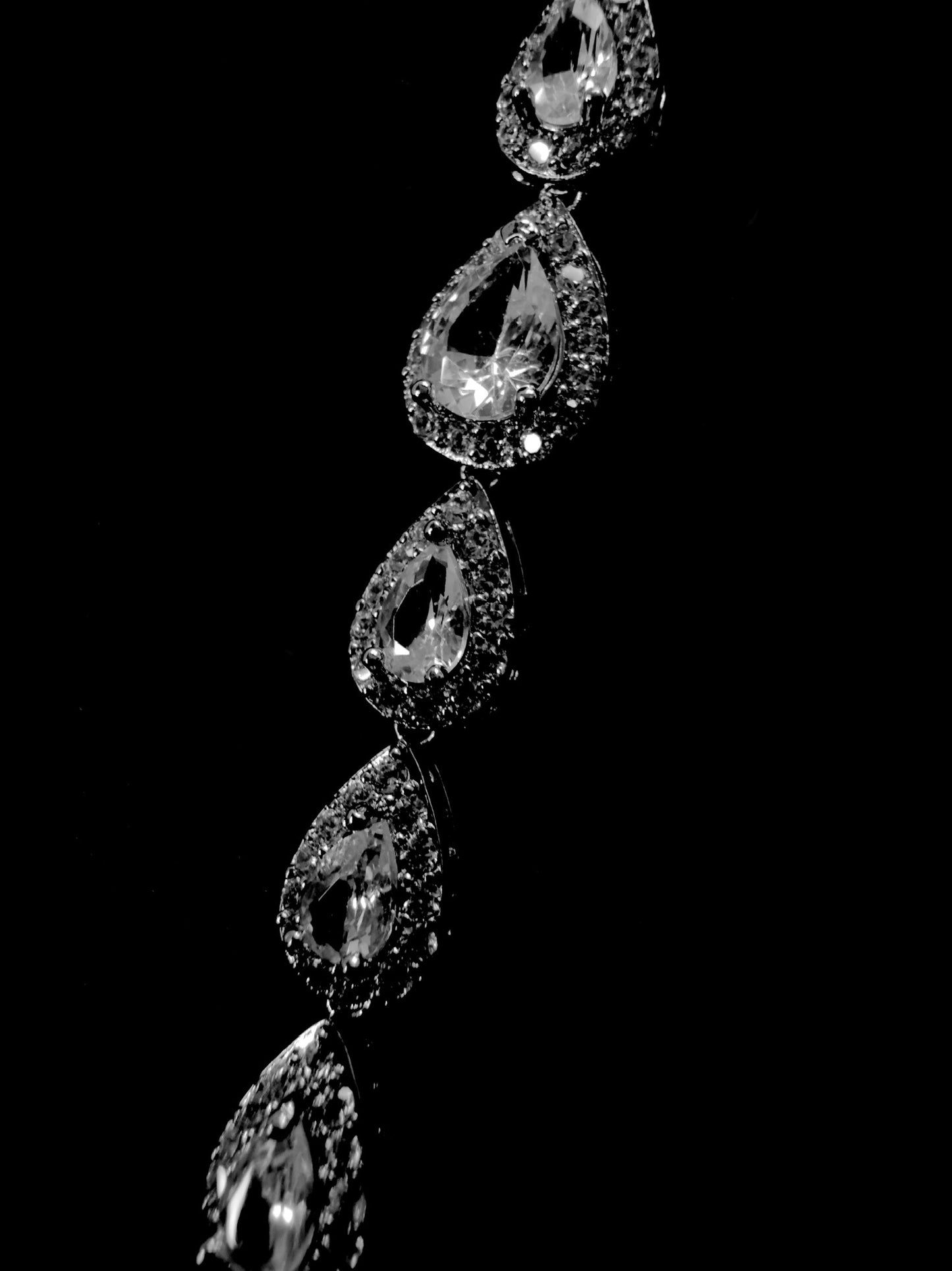 Savanté Teardrop Bracelet
