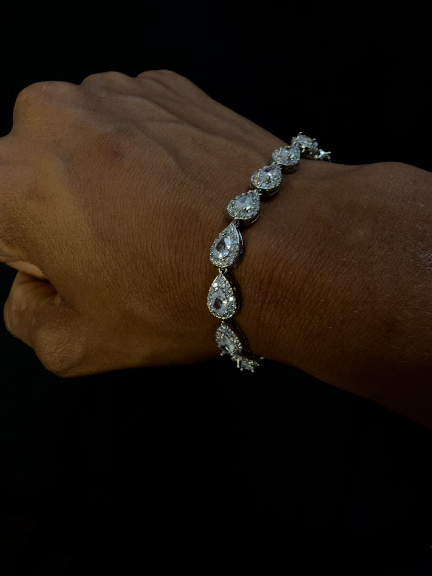 Savanté Teardrop Bracelet